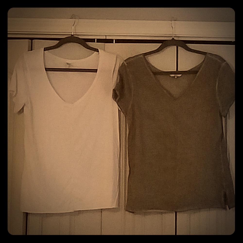 2 BKE V-Neck T-Shirts Size S NWOT!!!